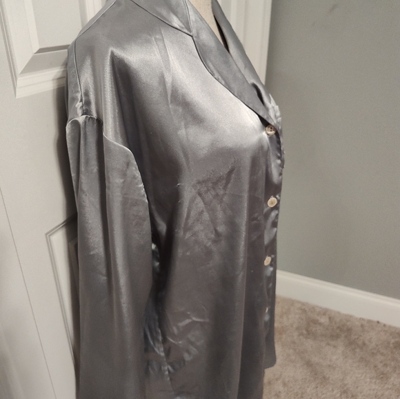 🩶 Vintage 1997 Victoria's Secret Ladie's Satin Button Front Long Sleeve Gown XS - Picture 9 of 16